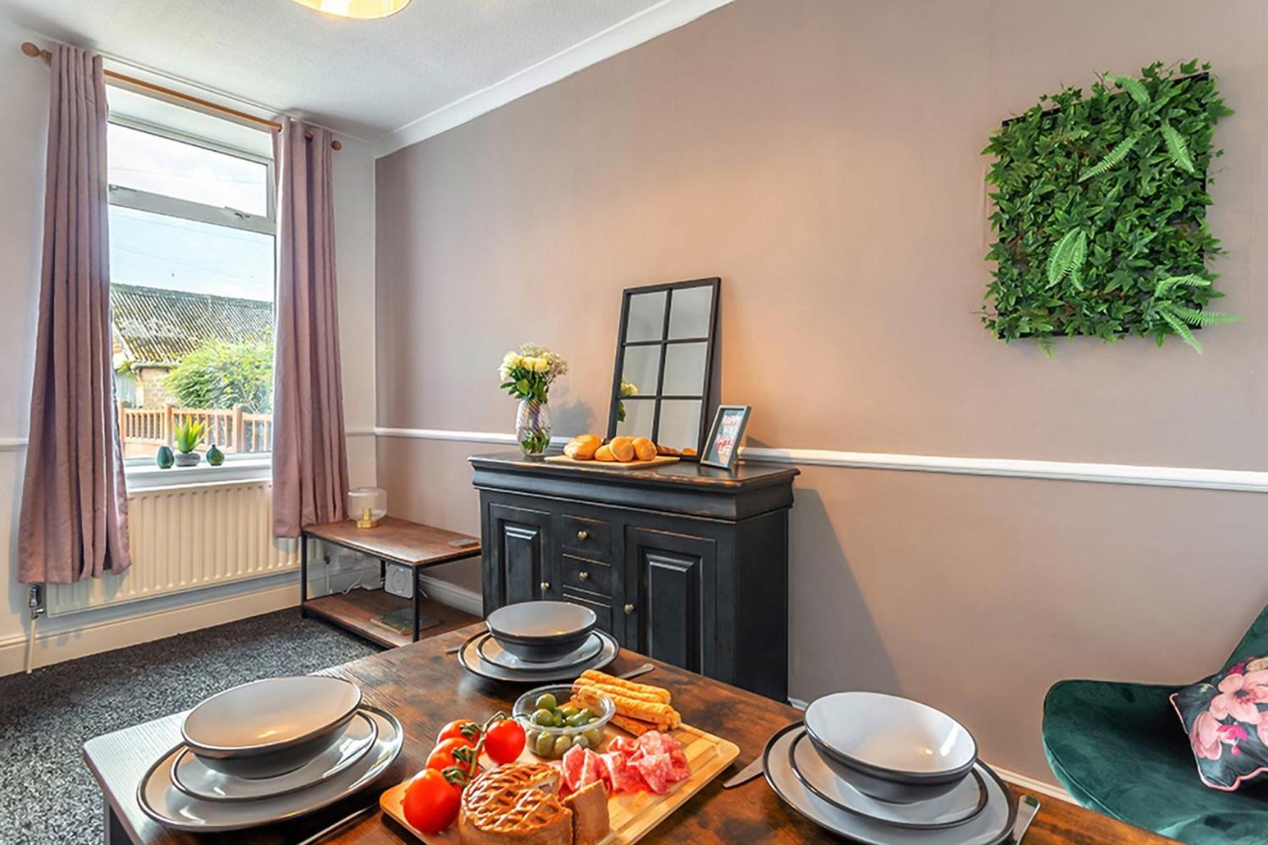 The Harrogate House - 4 Bed Townhouse Apartment Exterior photo